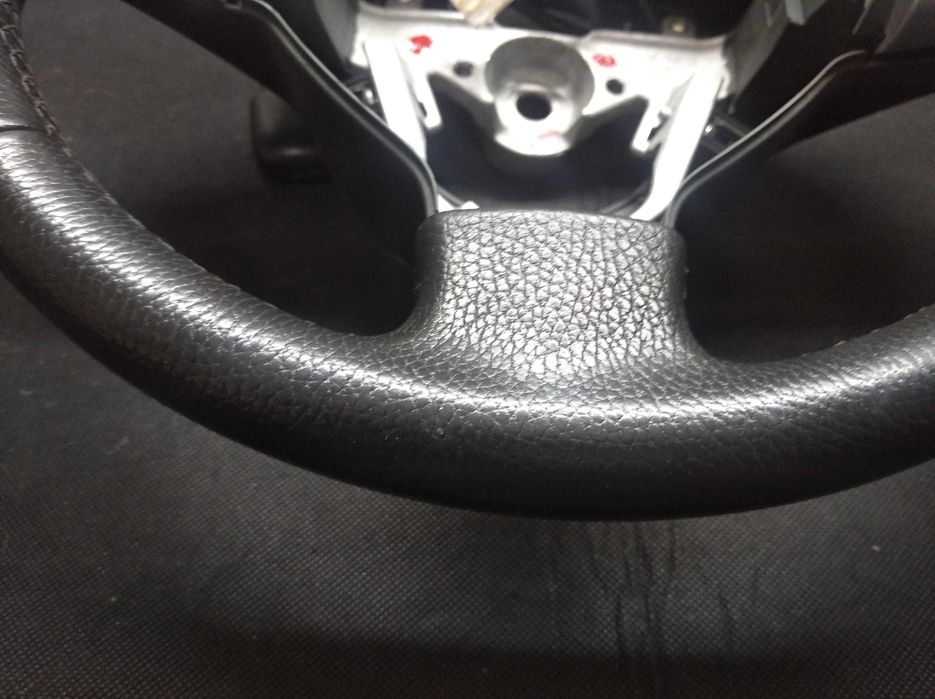 Suzuki Swift kierownica skórzana