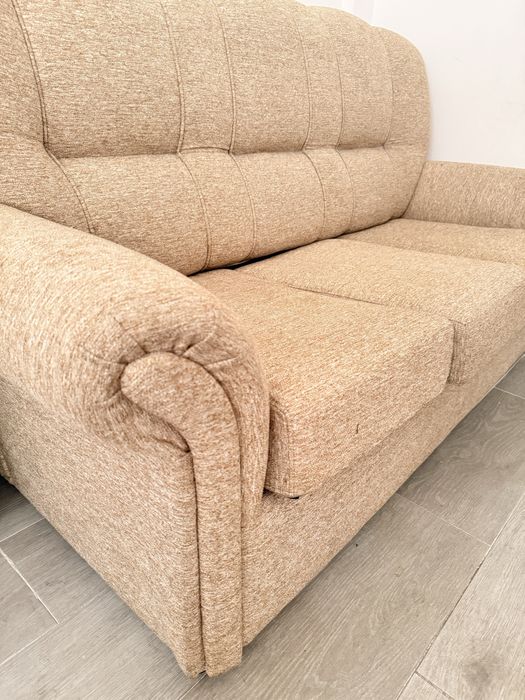 Sofá-cama de 3 lugares em excelente estado