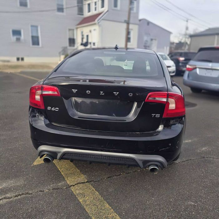 Volvo S60 T5 Dynamic      2017