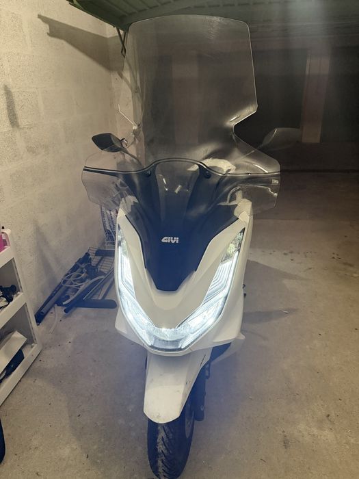 Pcx 2021 bem estimada!