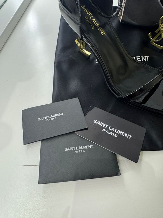 Sandálias YSL Saint Laurent Opyum - Novas