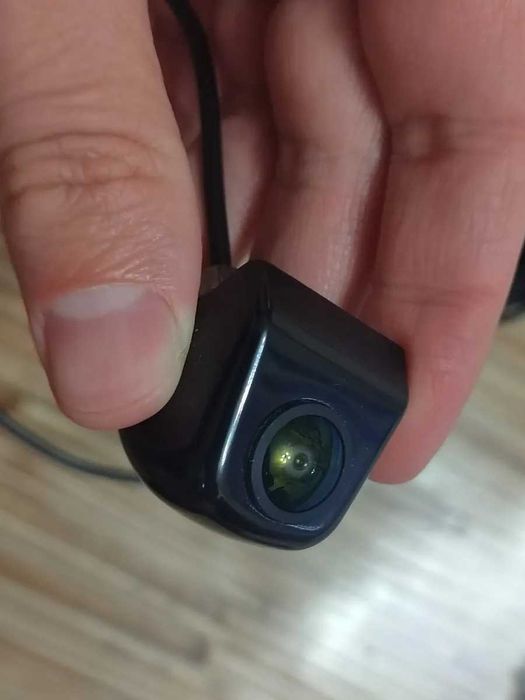 Автомобильная камера заднего вида врезная широкоугольная