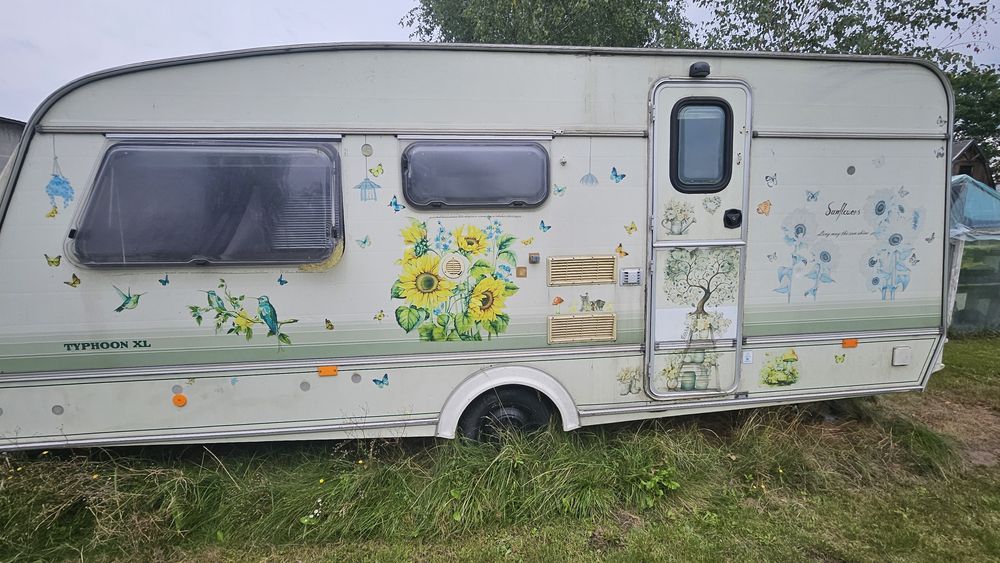 Przyczepa zarejestrowana z panelem bez gazu  96r