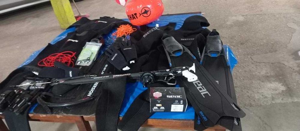 Equipamentos de mergulho 100% novos