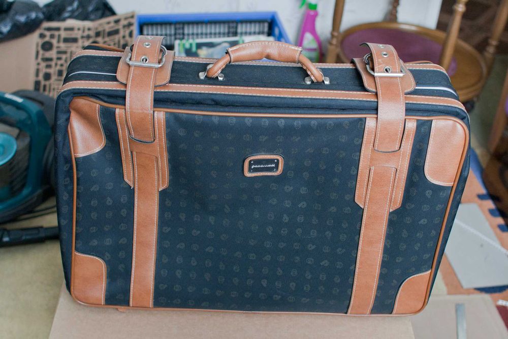 Średnia walizka Panoramic - czarno-brązowa