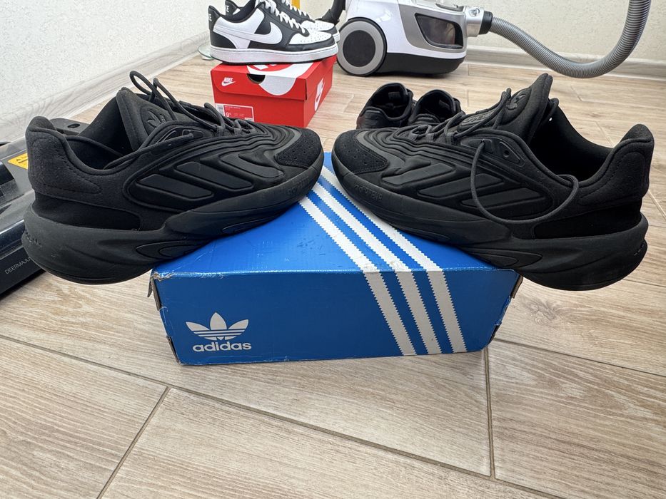 Продам кросівки Nike Court Vision, Adidas Ozweego, Adidas Superstar