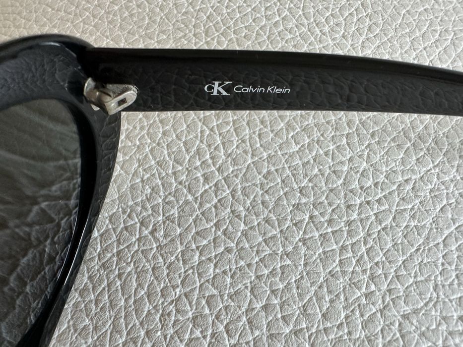 Óculos de sol CK Calvin Klein