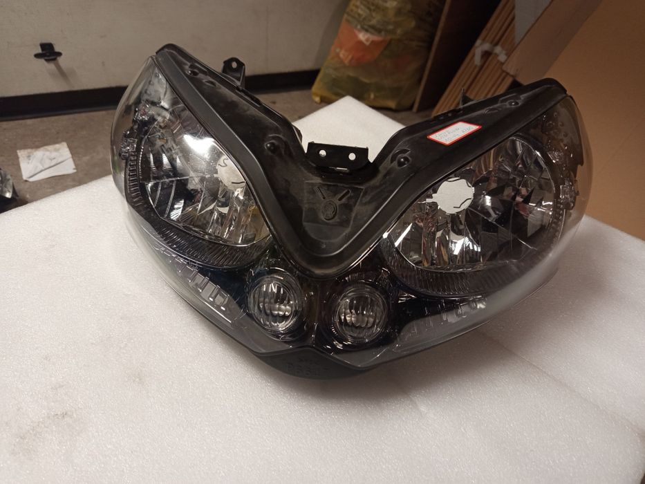 Kawasaki GTR 1400 10+  reflektor przedni