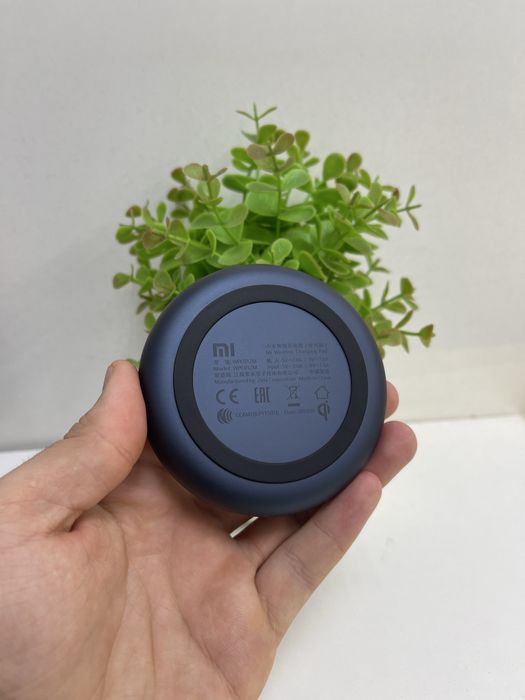Бездротовий зарядний пристрій Xiaomi Mi Wireless Charger 10W WPC01ZMI