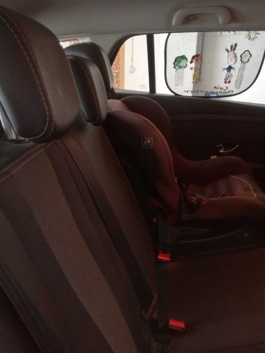 Renault Mégane Sport Tourer 1.5 dCi 2015 – Muito estimada – Manutenção recente