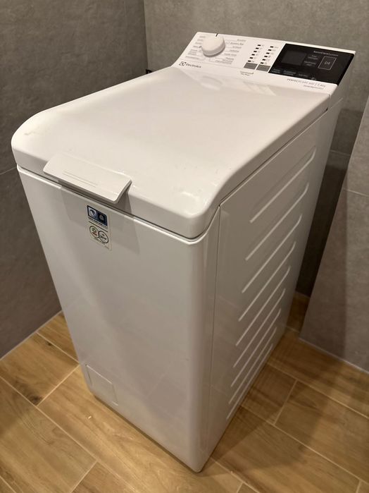 Pralka Electrolux PerfectCare 600, 6 kg, ładowana od góry – sprawna