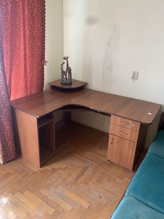 Компютерний стіл