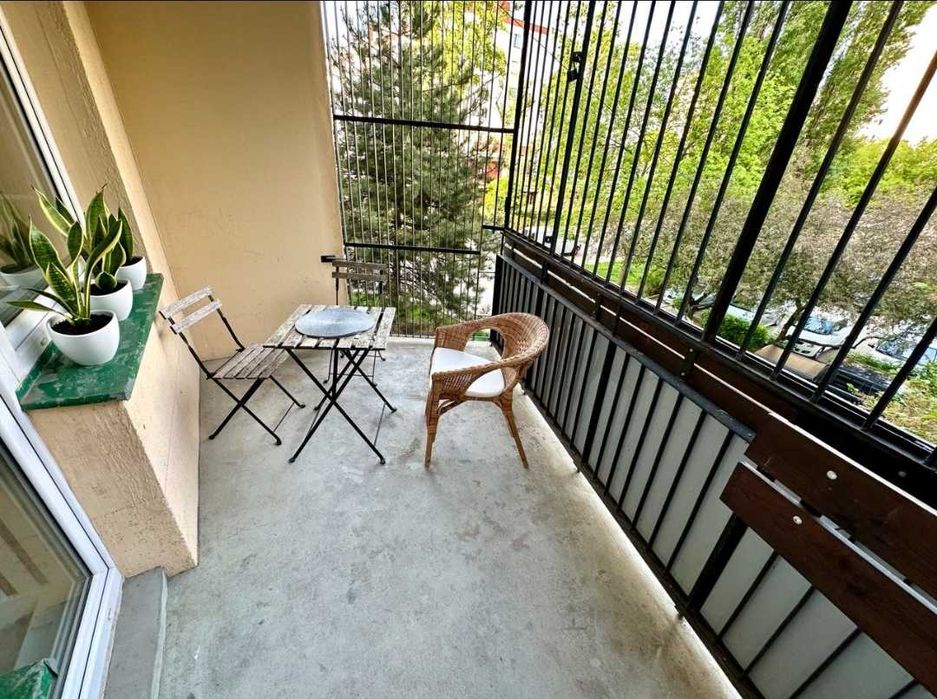 Pokój ul.Guderskiego-duży pokój-Gocław-Praga południe-duzy balkon