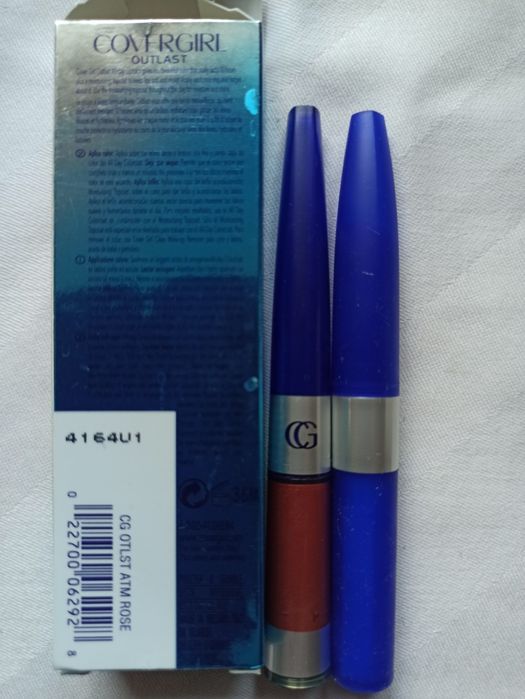 Permanentna pomadka do ust "Covergirl" outlash smoothwear