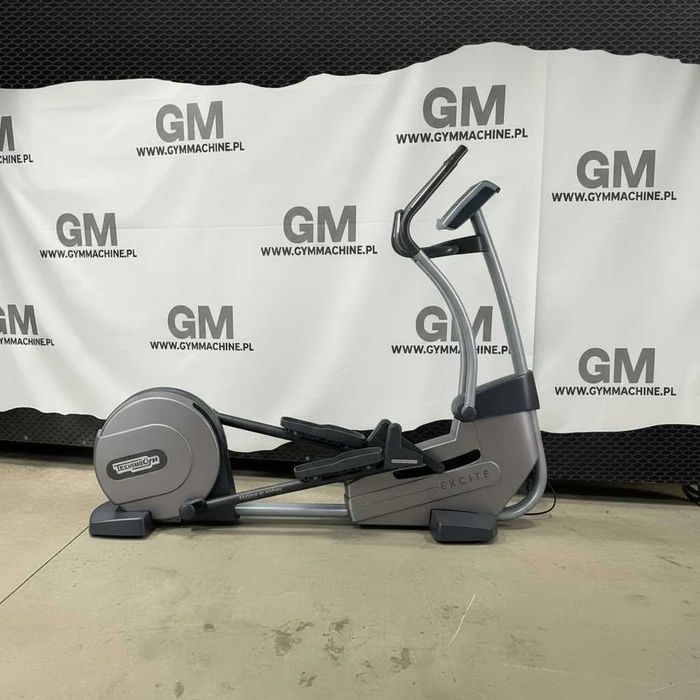 Orbitrek Technogym synchro exite 700 tv