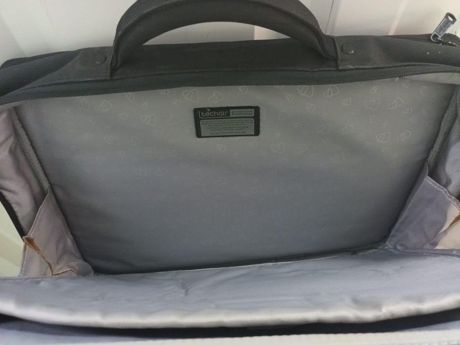 Mala para Portátil. Marca: Tech air.