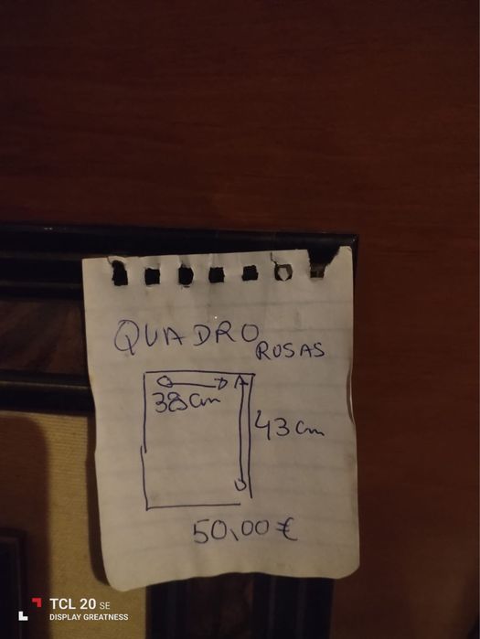 Quadro com flores em relevo