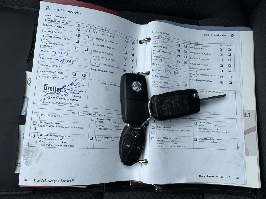 Volkswagen Golf V 2006 1.6MPI бензин