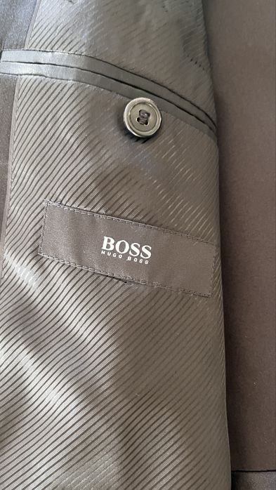 Garnitur ślubny  Hugo Boss, 3 czesciowy rozm. 52