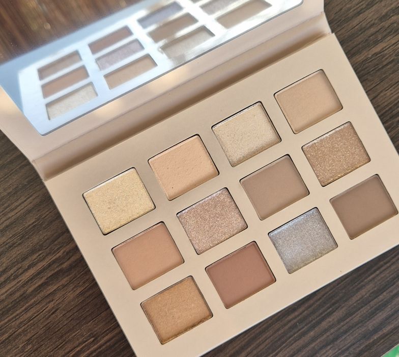 SKKN by Kim Classic Glam Eyeshadow Palette