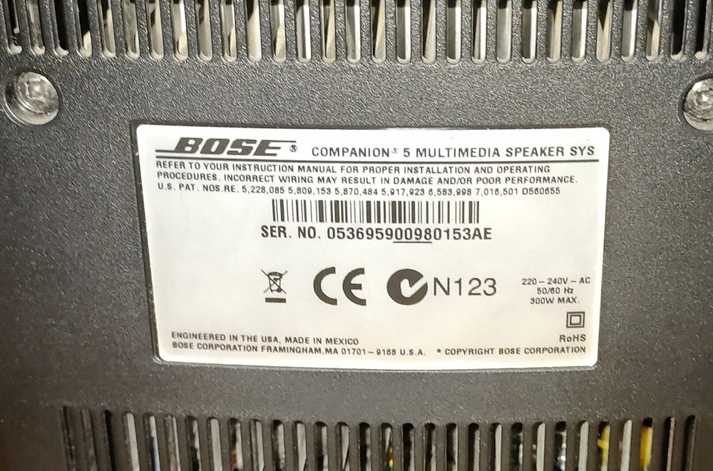 Bose 2.1 Companion 50 Speaker Set in Excellent Condition | Ermesinde64284357890433124