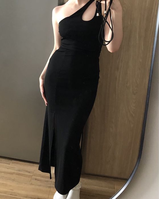 Asymetryczna sukienka na jedno ramię czarna hm xs obcisła