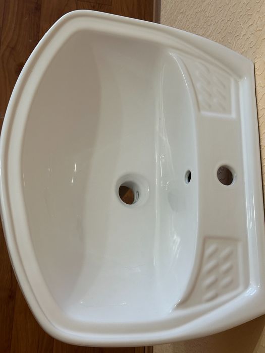 Раковина з ніжкою