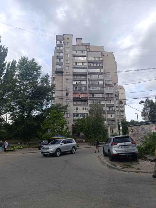 Продам 3 к ж/м Победа 72 м2