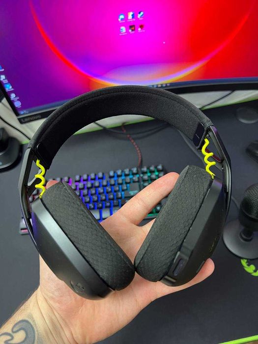 грові навушники Logitech G435