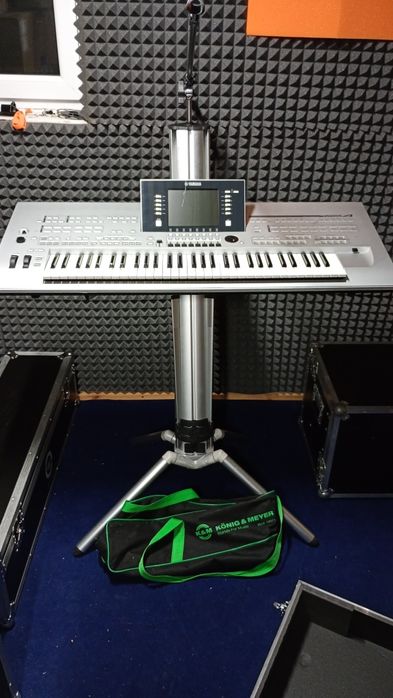 Tyros 4 z EDP. Pedantyczny stan!