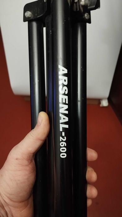 Дві Студійні стійкі Arsenal 2600 та дві Arsenal 2000