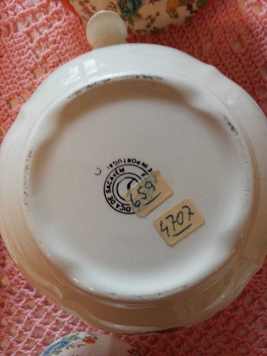 Conjunto Exclusivo de Porcelana Retro da Fábrica de Sacavém