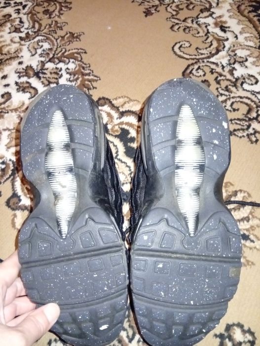 Продам кроссовки Nike air max 95