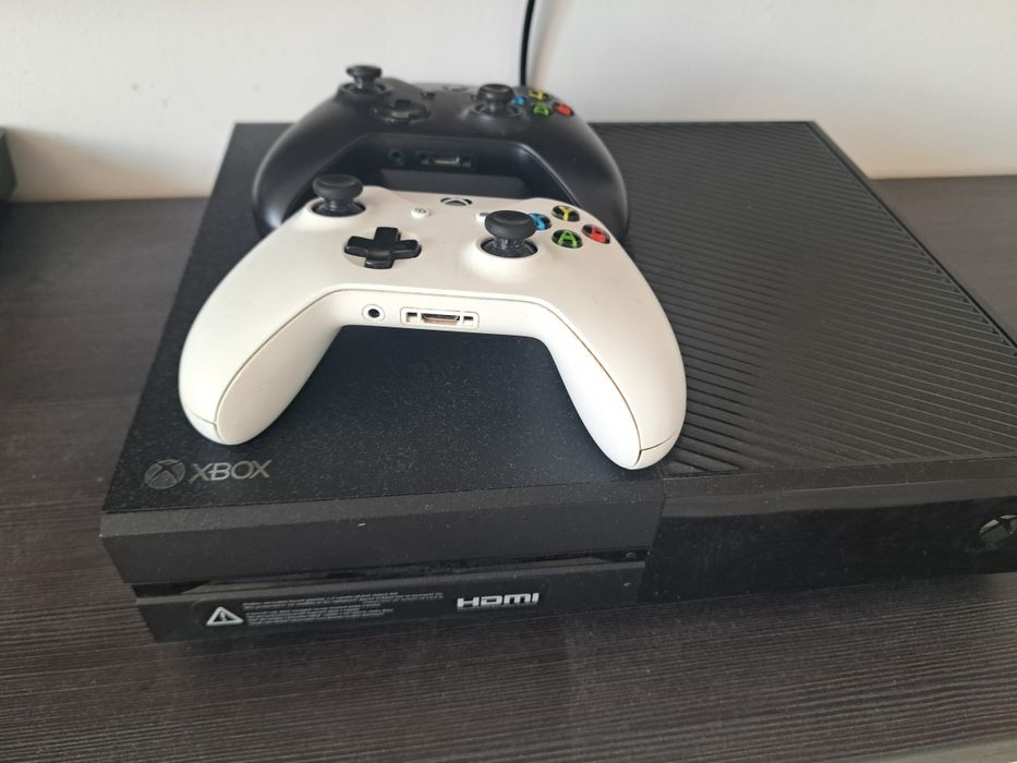 Sprzedam konsolę Xbox one