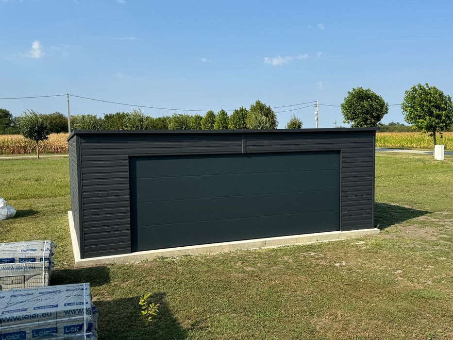 Nowoczesny Garaż 7x6 brama segmentowa konstrukcja profil ocynkowany