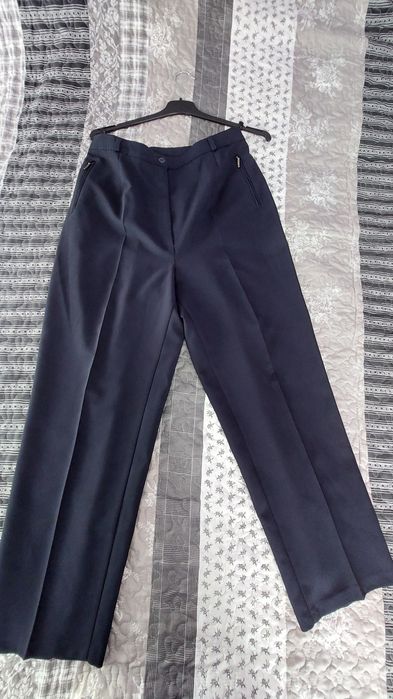 Eleganckie spodnie materiałowe 42