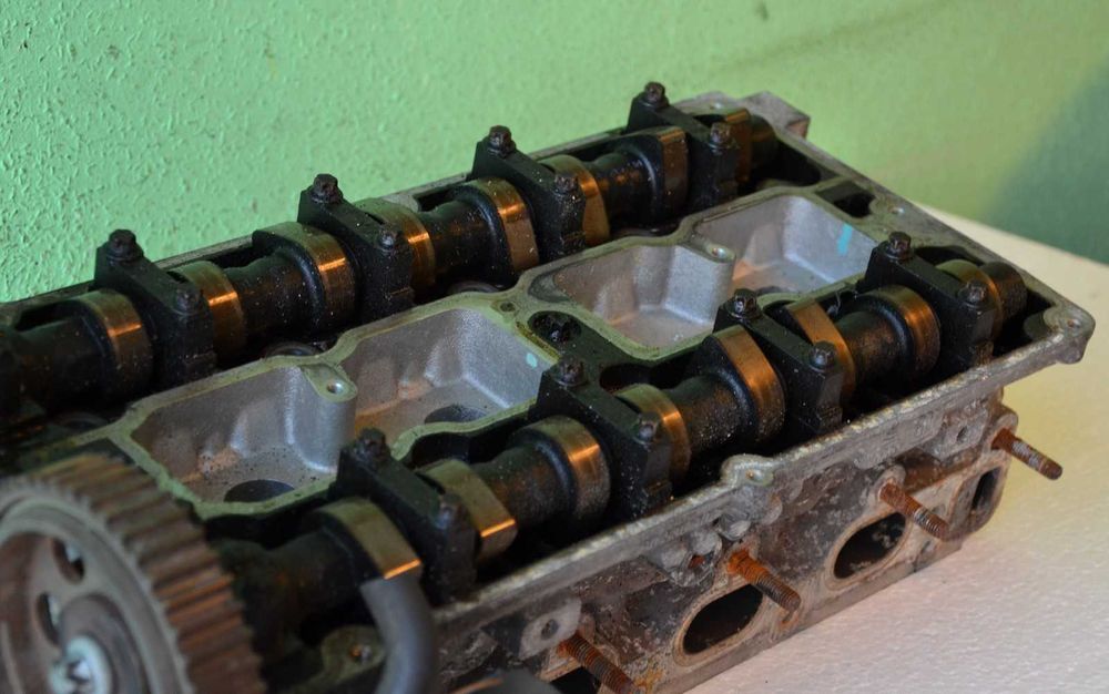 Głowica Silnika Opel 1.8 16V X18XE1