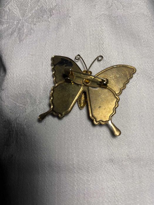 Вінтажна брошь-метелик з емалями