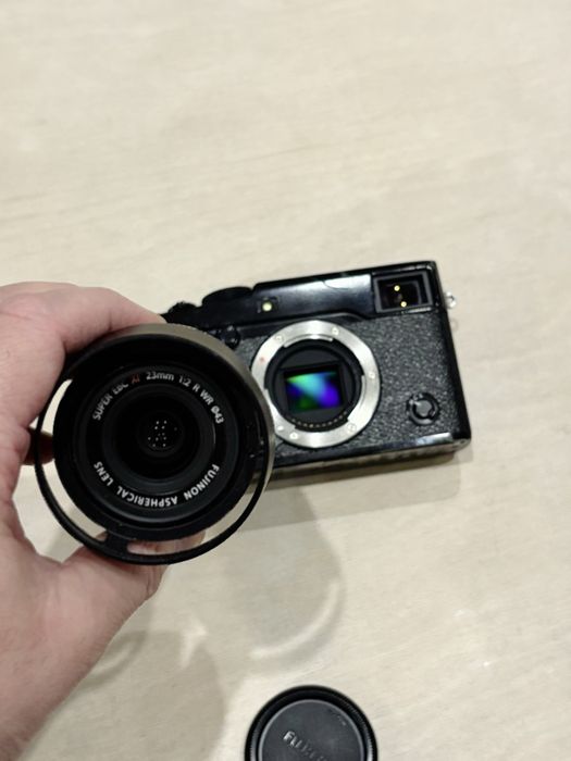 Fuji x-pro2 + fujinon 23 mm 2.0 + canon FD 50 mm +++