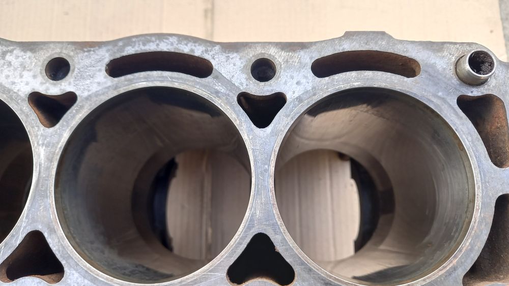 Мотор Geely MK  СК  блок цилиндров