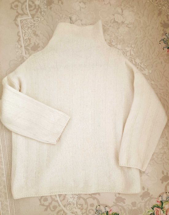 Kremowy sweter Massimo Dutti L