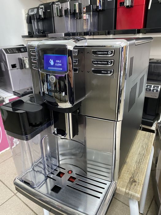 Кавоварка , кофемашина , кафеварка saeco