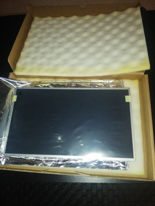 Display para portáteis 15,6" NOVO