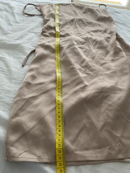 Satynowa krótka sukienka r.34/36 Missguided
