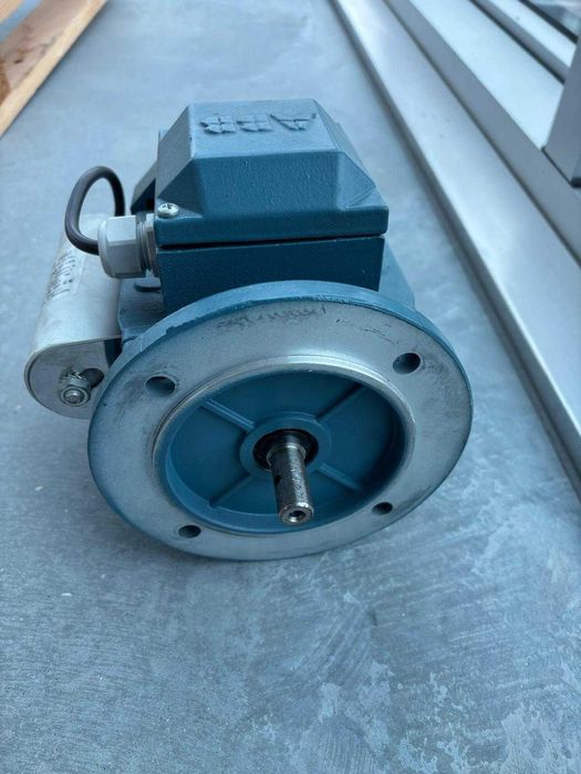 Motor ABB 4 kW 50 Hz SSS – Usado / Funcional