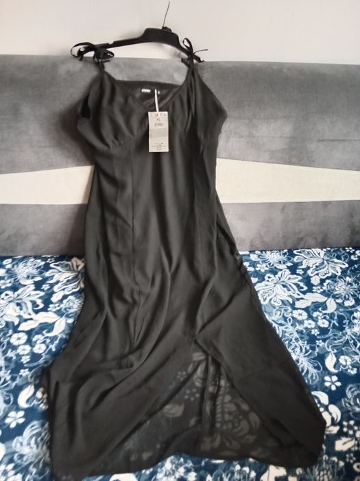 Elegancka sukienka czarna