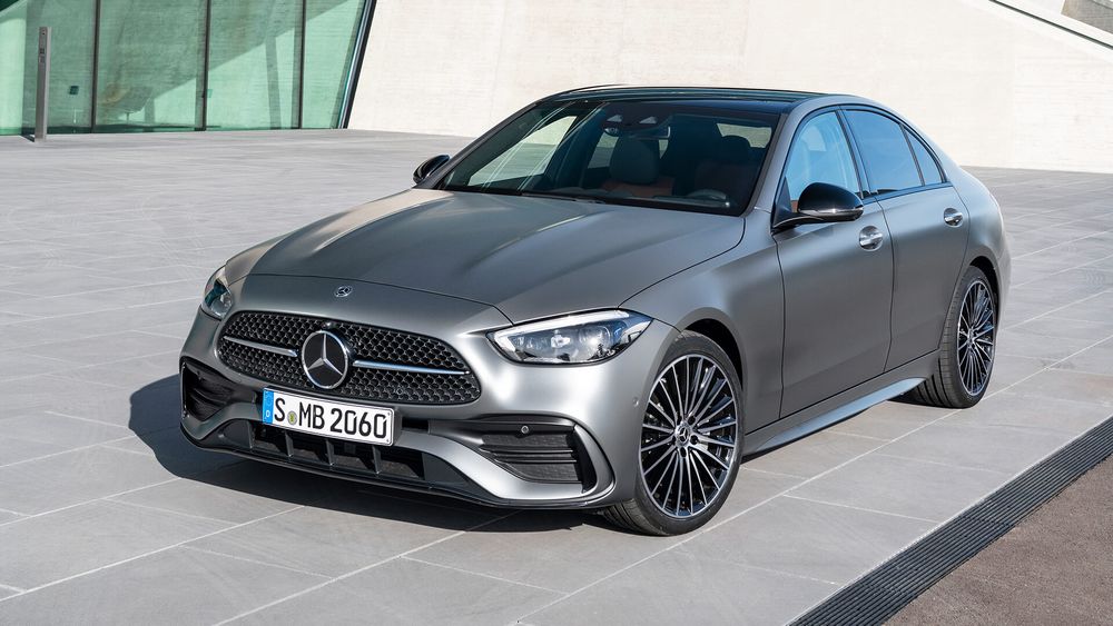 Mercedes C klasa sedan srebrny od przodu