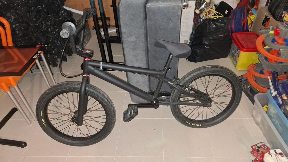 Bicicleta  bmx pouco uso