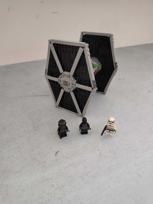 LEGO Star wars Imperial TIE Fighter