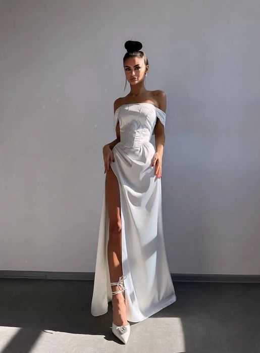 Вечірня сукня...